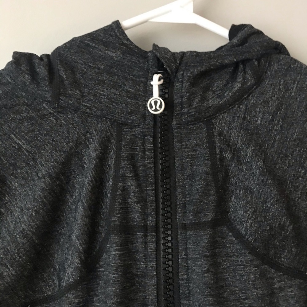 Vintage Lululemon Half Moon Hooded Athletic Yoga Jacket Luon Coal Grey sz 6 - Picture 4 of 8